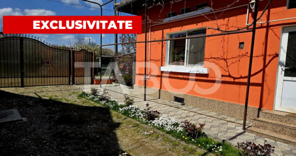 Casa individuala de vanzare 3 camere curte si gradina Beclea