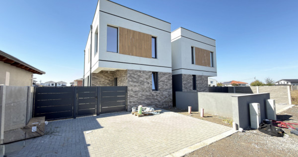 Duplex despartit prin CT | Toate utilitatile | Langa asfalt