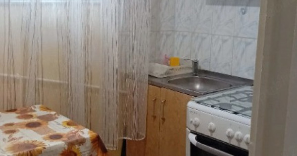 Apartament Cu 3 Camere Decomandate Zona George Enescu