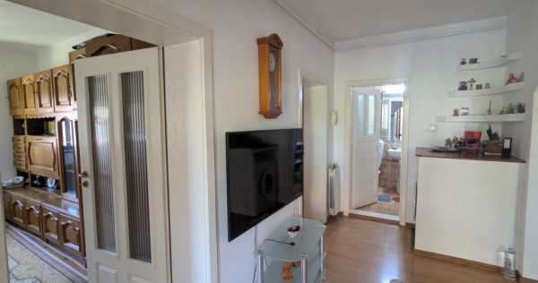 Vand casă 3 camere, grădină, terasă și garaj &ndash; Deva, zona V&acirc;nătorilor