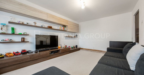 Apartament 4 camere, 2 băi, 2 balcoane și 2 locuri de parcare | MOBILAT