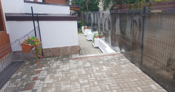 Apartament trei camere in vila situat in Busteni