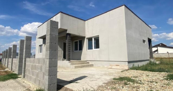 Casa moderna in stil mediteranean - Sântandrei