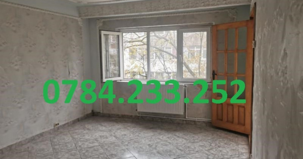 LIBER 3 camere,zona Radu Negru,etaj 3,id 14965