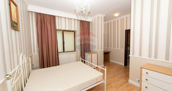 Apartament 3 camere + curte de vanzare, posibil extindere...
