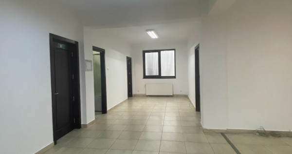 Spatiu central, cabinete, birouri, 83 mp, 3000 lei