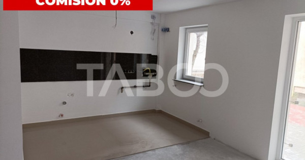 Apartament bloc nou 2 camere 50 mpu parter parcare privata S