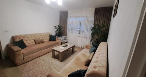 Apartament cu 3 camere semidecomandate Zona George Enescu