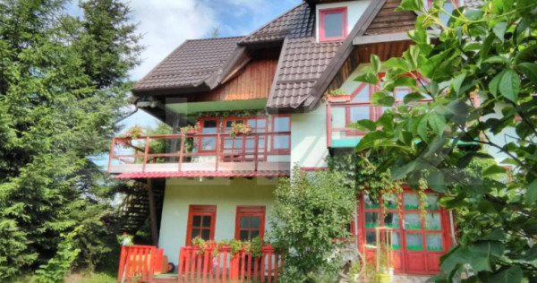 Cabana Poiana Stampei + 3 căsuțe A frame + 6060 mp teren i