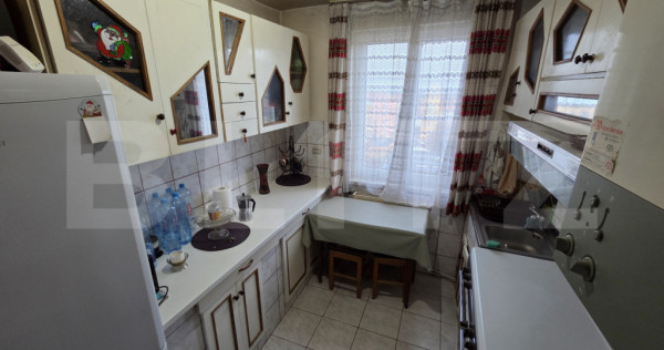 Apartament 57 mp cu balcon și boxă, poziție excelentă &icirc;