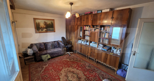 Apartament 57 mp cu balcon și boxă, poziție excelentă &icirc;
