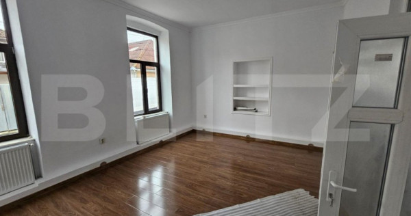 Casa de vanzare in centru orasului ideal ca si spatiu comerc