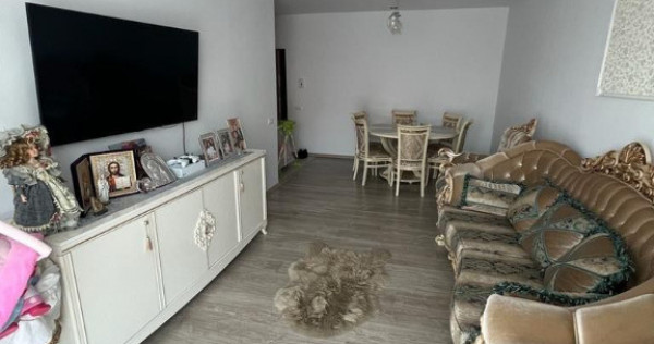 Apartament cu 3 camere de vanzare in zona Dobroiesti - Fundeni