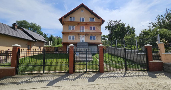 Casă / Vilă cu 12 camere-Sf&acirc;ntu Ilie Vechi, Suceava