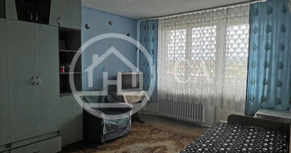 Apartament cu 3 camere de inchiriat in zona Dacia Oradea