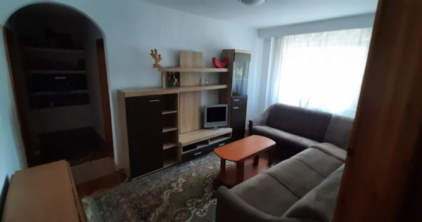 Apartament cu 3 camere semidecomandate zona George Enescu - Kaufland