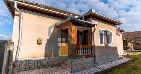 Casa / Vila cu 4 camere de vanzare Barcea Mica, jud.Huned...