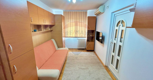 Apartament cu 3 camere de închiriat în zona Intim