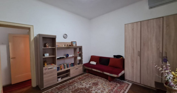 Vila parcul Tineretului- Sincai metrou-pentru 2 familii