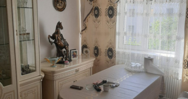 VANZARE APARTAMENT