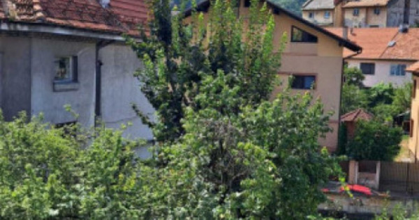 Apartament de închiriat pe termen lung în Brașov - 2 came