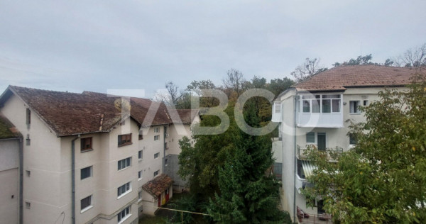 Apartament 3 camere balcon si pivnita 60 mp Valea Aurie Sibi