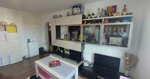 Apartament 2 camere etaj intermediar Grivitei