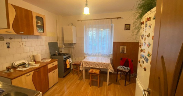 Apartament cu 4 camere 2 bai zona Garii