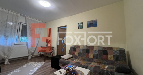 Apartament cu 2 camere de vanzare, zona Spitalul Judetean