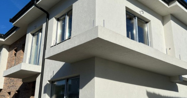 DUPLEX cu 4 camere de vanzare Floresti zona Catanelor