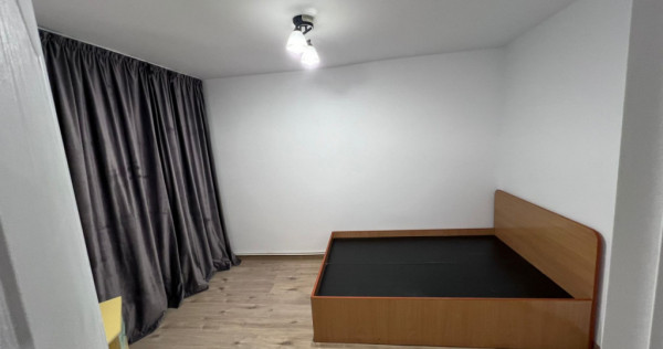 Apartament cu 3 Camere, 2 Băi și 2 Balcoane, etaj intermed