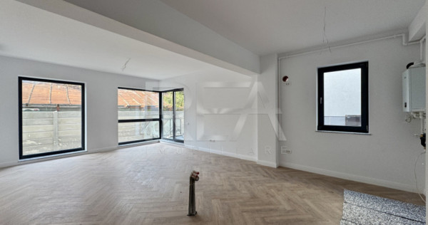 2 camere curte si terasa 102 mp Ultracentral