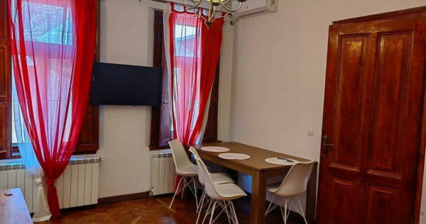 Casa cu doua camere, mobilata si utilata, zona centrala