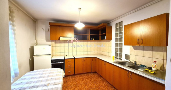 Apartament cu 3 camere, in Manastur