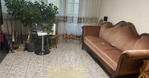 Apartament 3 camere , zona ultracentrala - Primaria Focsani