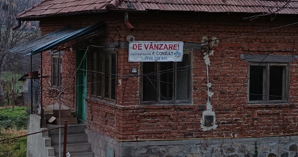 Casa și teren Ramnicu Valcea, Valcea, str.Stirbei Voda