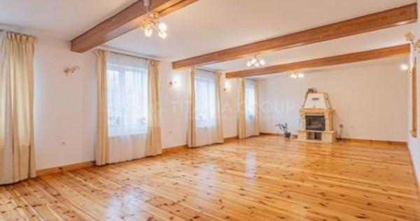 Vila superba in Poiana Brasov, 7 camere, 1600 mp teren