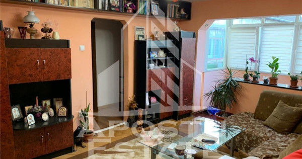 Apartament 3 camere, centrala proprie, zona Girocului