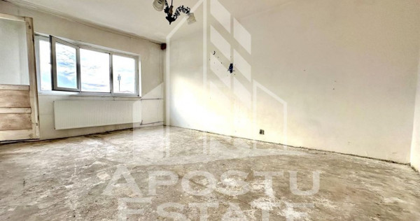 Apartament 2 camere, decomandat, zona Soarelui