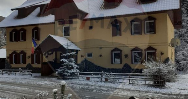 Hotel 20 camere de vânzare în stațiunea Izvoare Maramu...