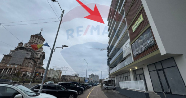 BLOC NOU - zonă ultracentrală apartament decomandat