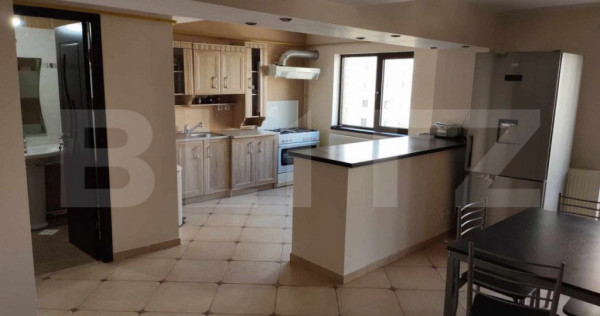 Apartament cu etaj, 4 camere, zona Canta