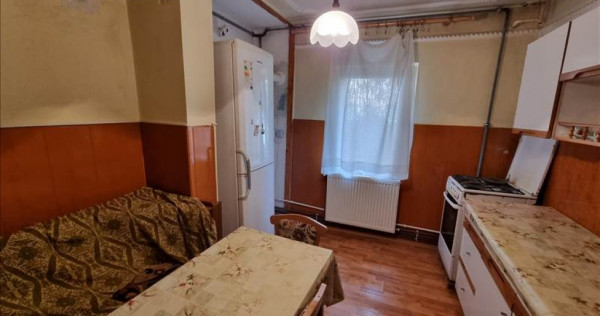 Apartament 3 camere decomandat Racadau-Parcul Trandafirilor