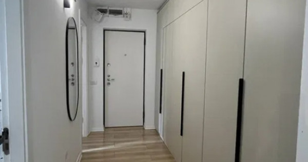 Apartament cu 3 camere semidecomandate Zona Ultracentrala