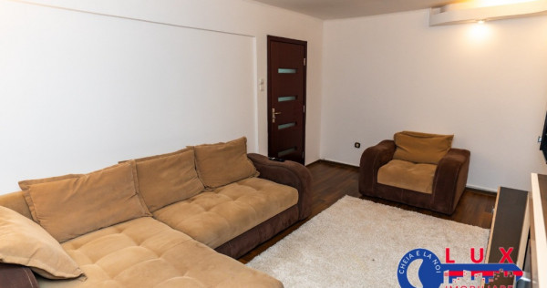 ID 590 Apartament 3 camere DE INCHIRIAT