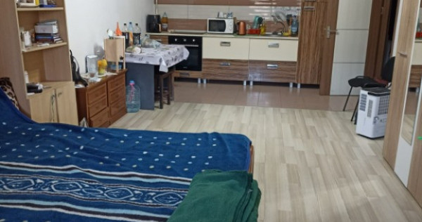 Garsoniera Tractorul-Coresi,mobilata,85000 Euro