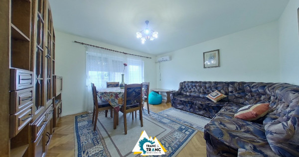 Apartament decomandat cu 3 camere, in Centru, langa Piata Mica