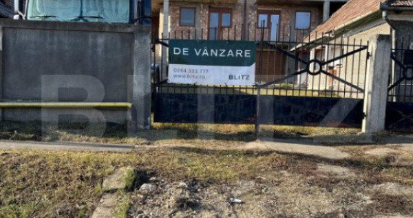 Duplex la rosu in Luna, langa Campia Turzii