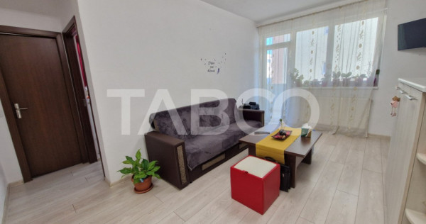 Apartament de vanzare 2 camere la etajul 1 la intrare in Arh