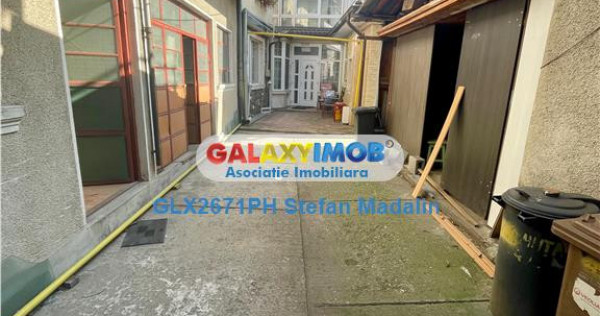 2 CORPURI DE CASA - SPATIU COMERCIAL - STRADA POSTEI, PLOIE